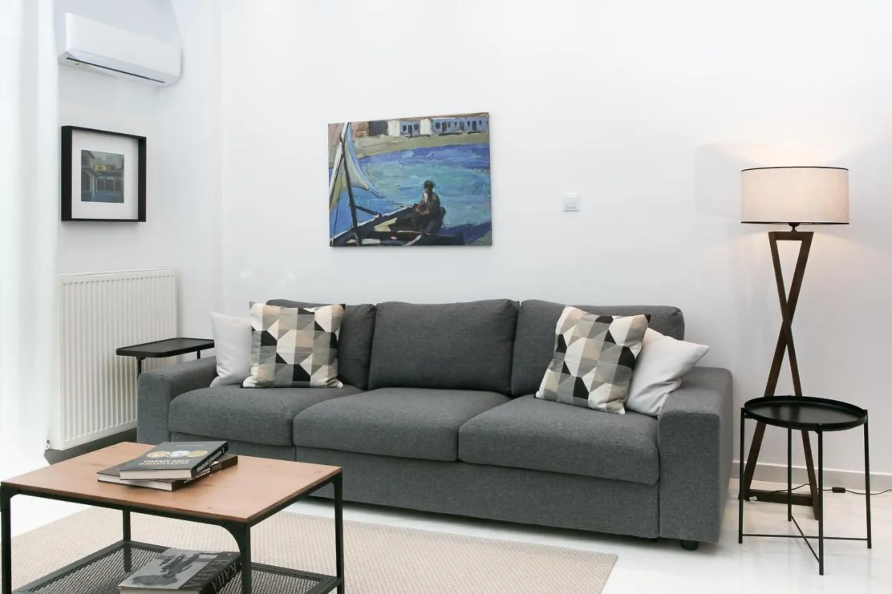 Spacious Luminous Central Thessaloniki Apartment