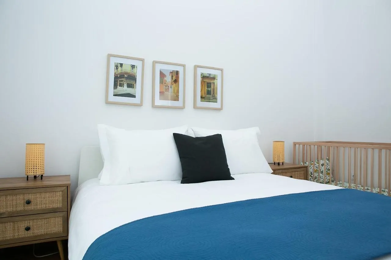 Spacious Luminous Central Thessaloniki Apartment